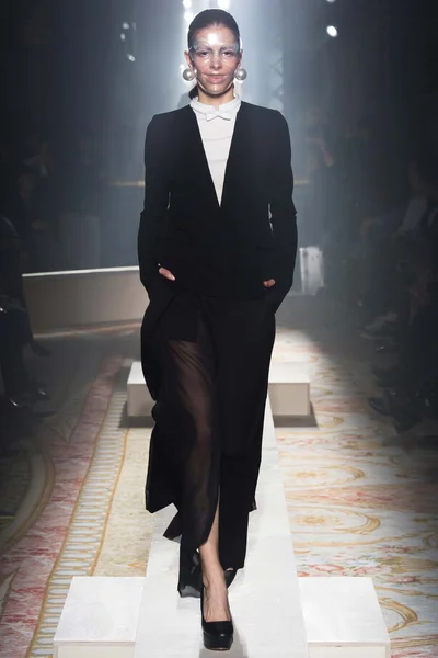 Look 34